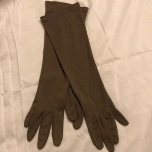 Vintage Taupe color Gloves!